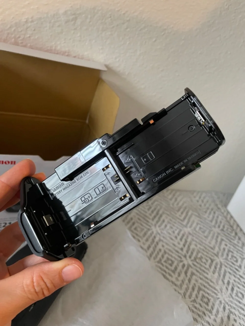 New Canon BG-E21 Battery Grip, Black, unused open box